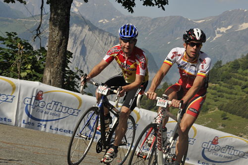 Dave (left) and Graeme practising on Alpe d'Huez